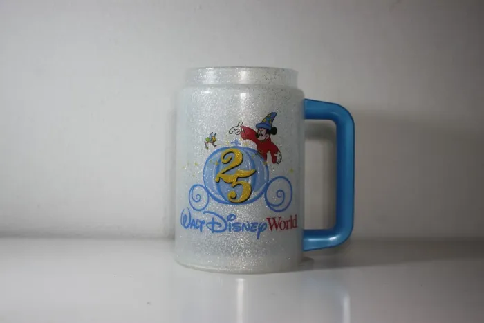Caneca Disney 25 anos | ano 1996 | item raro de colecionador | 500 ml | Campinas/SP