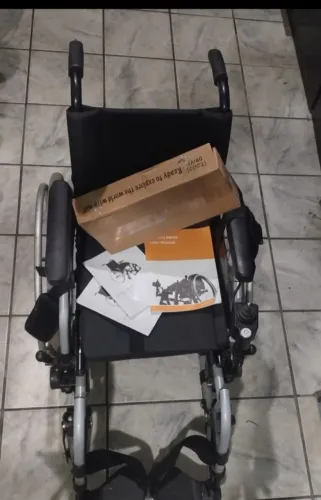 Cadeira de rodas motorizada