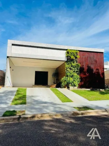 (Vende-se) BOSQUE DO MADEIRA - Casa com 4 dormitórios, 250 m² por R$ 950.000 - Triângulo -