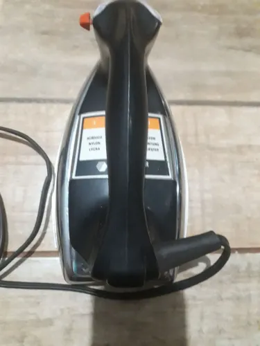 Ferro black e decker modelo vfa 1110 t funcionado 