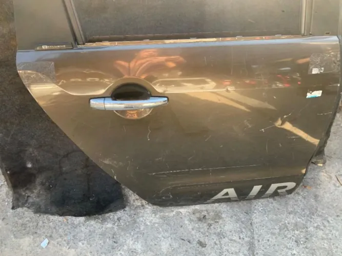 Porta Traseira Direita Citroen Air Cross C/detalhes 2013