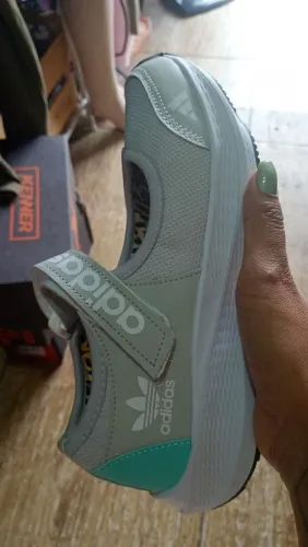 Tênis Adidas Feminino - Tamanho 35