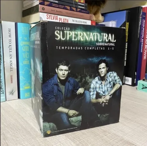 Supernatural - Coleção Completa das Temporadas 1 a 5 com 29 Discos Usado Bem Midias 100%