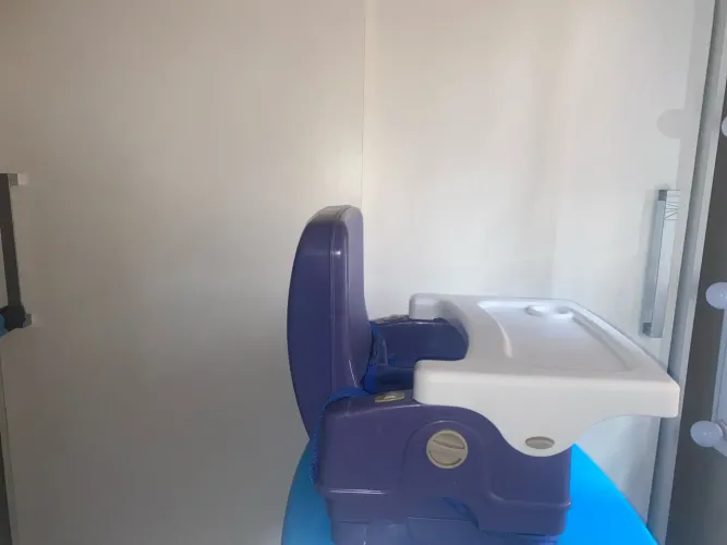 Cadeirinha de alimentação portátil para bebê