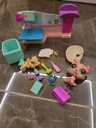 Littlest Pet Shop - clínica Veterinária com todos os acessório 
