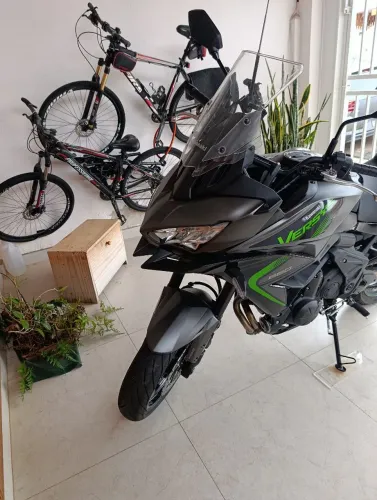 Versys 2025/2025  0 km (rodei 1830km), quero de volta uma Max scooter ou moto automática