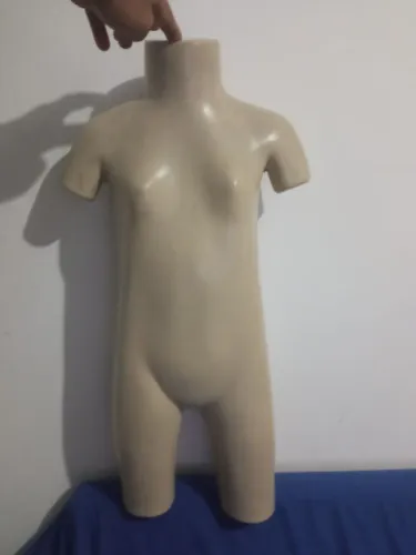 Manequim infantil 