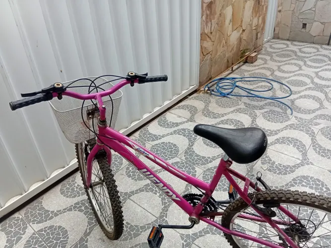 Bicicleta muito nova
