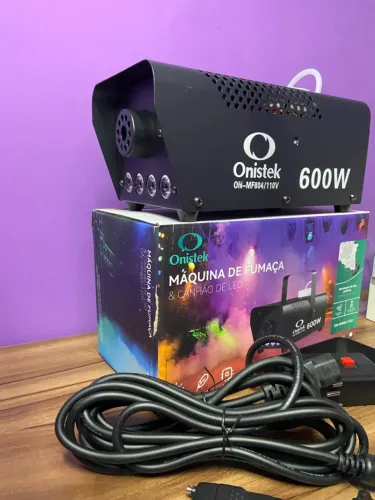 Máquina de Fumaça e Canhão de LED Onistek 600W ON-MF804/110V