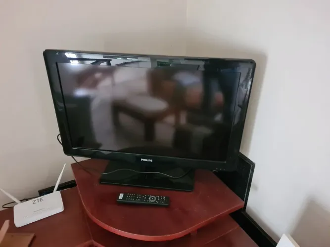 TV PHILIPS - 32 POLEGADAS