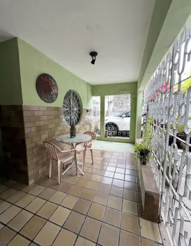 Vende - se casa no Guamá kf