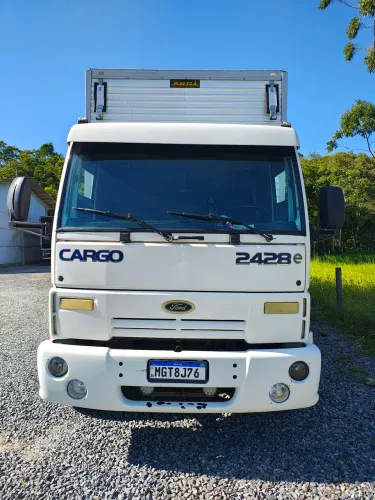 Ford Cargo 2428e