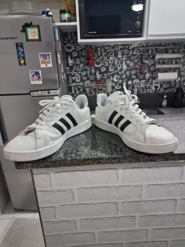 Tenis adidas