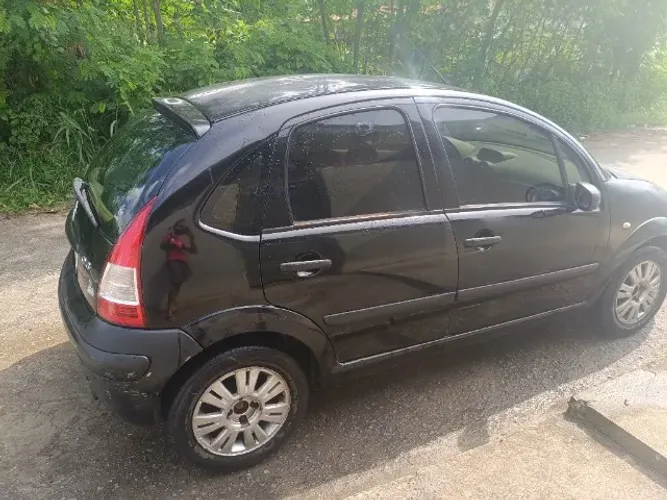 Citroen C3 GLX 1.4/ GLX Sonora 1.4 Flex 8V 5P 2011