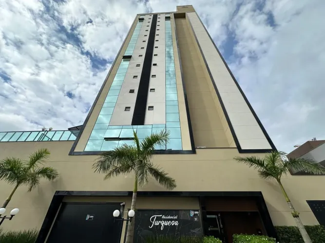 Apartamento mobiliado vista mar disponível para locação anual no Centro em Balneário Piçar