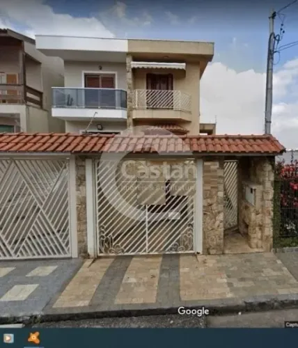 sobrado 330 m², 3 st, 6 vgas, portões automáticos.