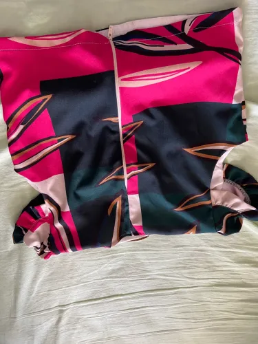 Blusa colorida, só 20,00