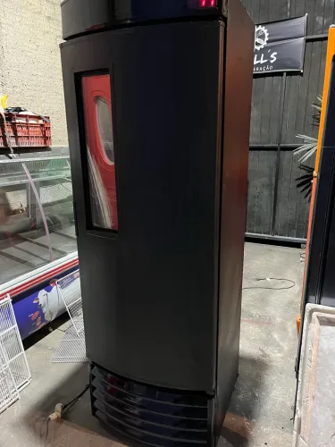Cervejeira Metalfrio 450 L funcionando perfeitamente confira 220 v !