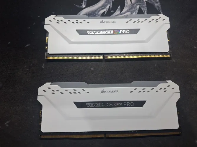 Memoria ram Corsair Vengeance RGB Pro ddr4 2x8 3200 MHz