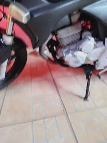 Moto em ótimo estado de conservação moto em dia