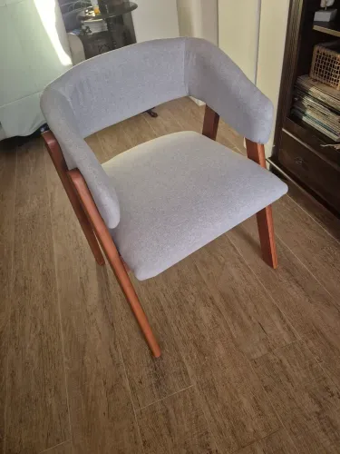 Cadeiras modernas, novas