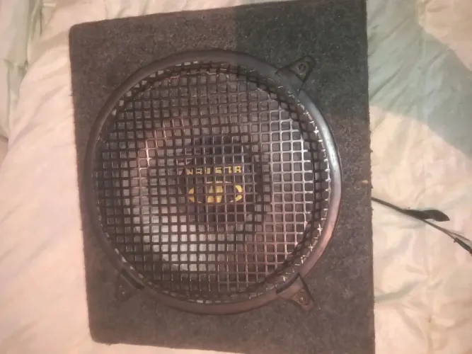 Caixa subwoofer 