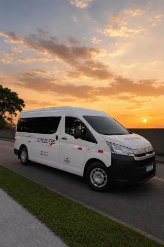 Van Toyota - Transfers, Viagens, Eventos e Fretes