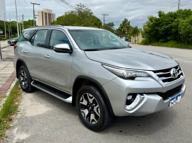 Toyota Hilux SW4 SRX 4X4 2.8 TDI 16V Dies. Aut. 2018
