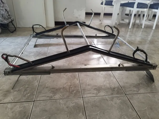 Rack capelinha para escadas Sandero/Logan ajustável 