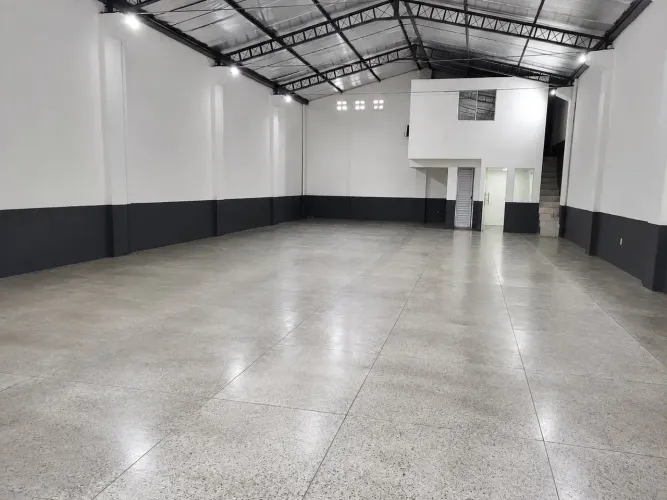 vendo ou alugo galpão na Mário Covas (satélite) 220m², Ananindeua, Belém
