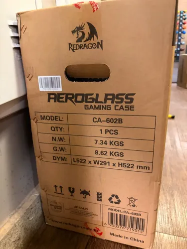Gabinete Redragon Aeroglass Mid Tower