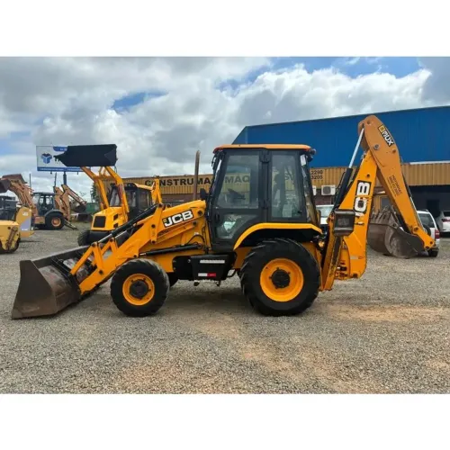 Retroescavadeira JCB 3CX