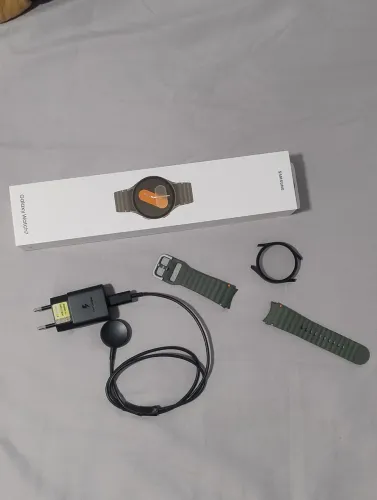 Vendo carregador e pulseira originais - Samsung Galaxy Watch 7