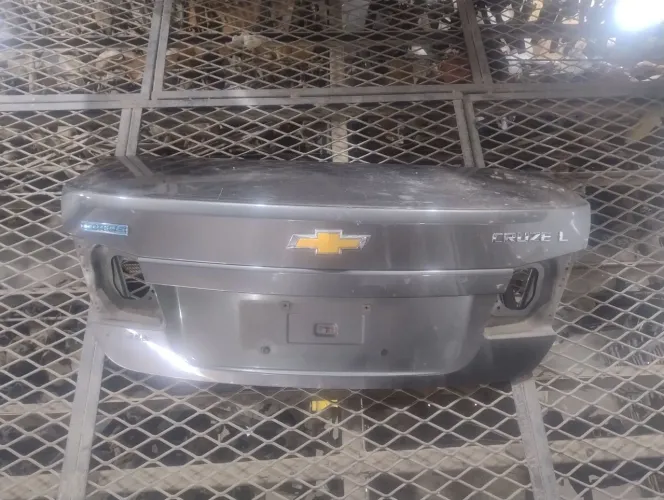 tampa de mala do cruze sedan