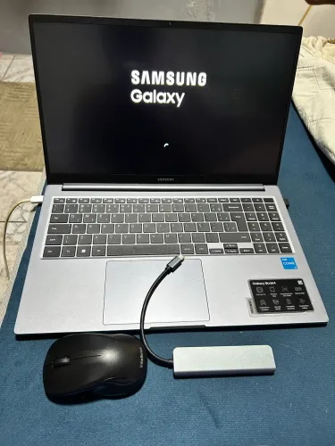 Notebook samsung book 4