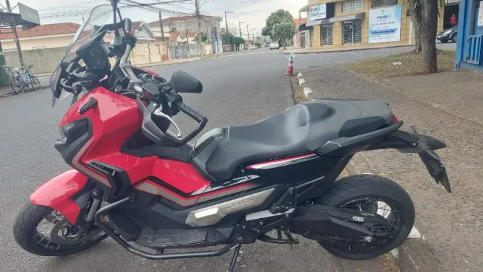X ADV 750 CC VERMELHA ANO 2019 AUTOMATICA CAMBIO DCT