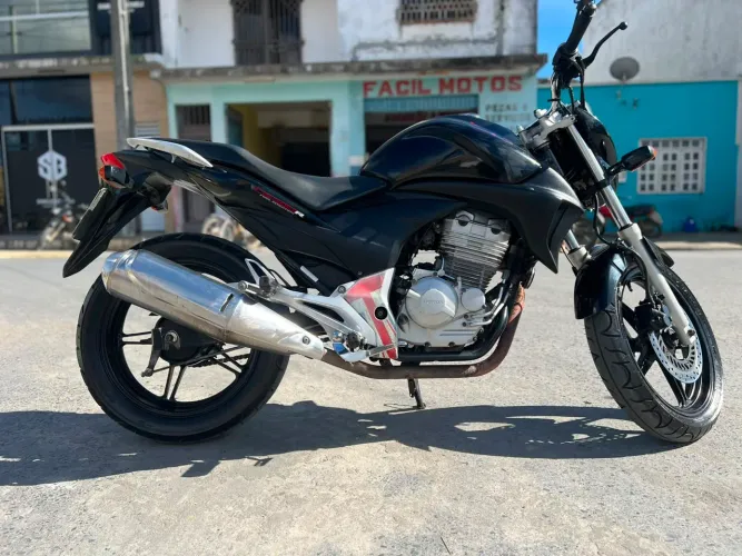 Moto em excelente estado de conservação.