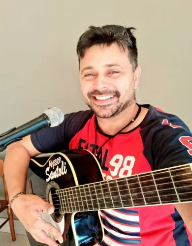 Músico Alysson Santoli MPB
