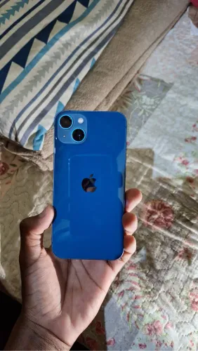 iPhone 13 em perfeito estado