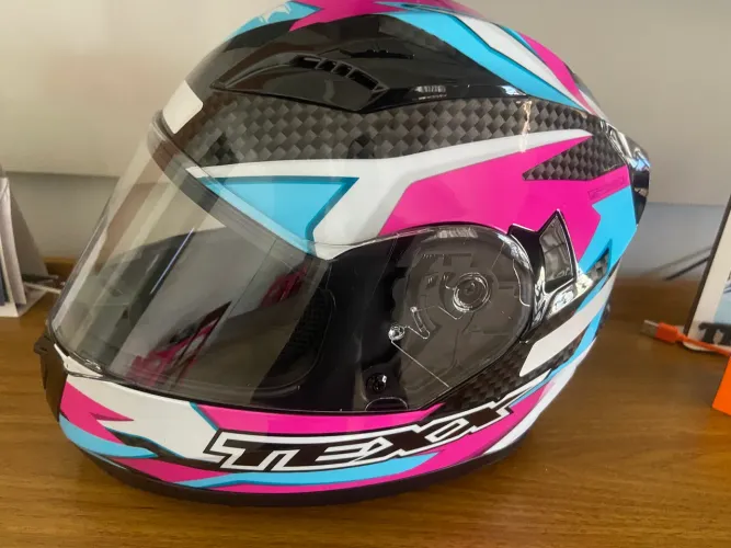 Capacete  feminino 