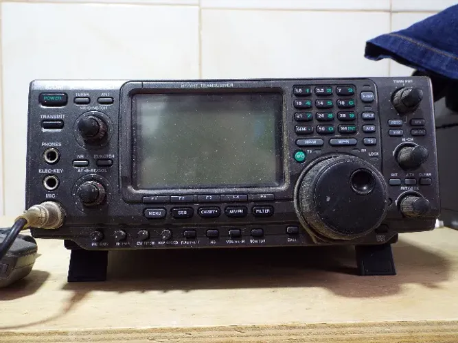Transceptor ICOM IC746PRO