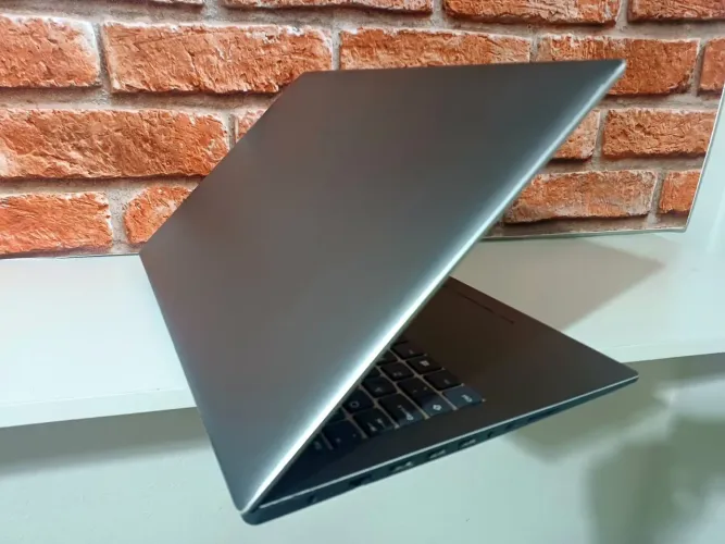 Notebook Lenovo - Intel i5-8250U 8gb Ram 500gb