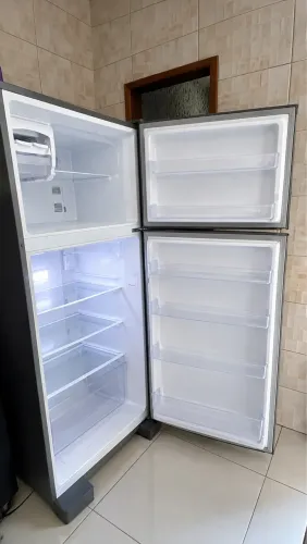 Geladeira Panasonic 387 litros