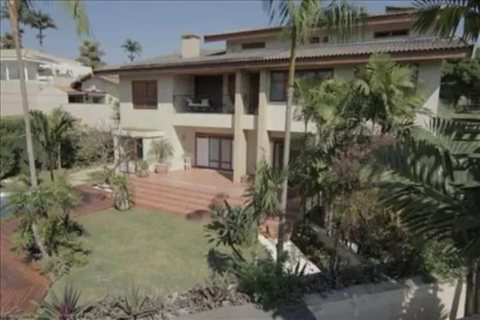 Casa de 850 metros quadrados no bairro Iate Clube de Americana com 4 quartos