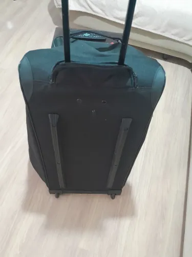 Mala de viajem grande com rodinha usada 1x em excelente estado CR$ 140,00
