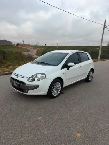 Fiat Punto Essence 1.6 Flex 16V 5P 2013