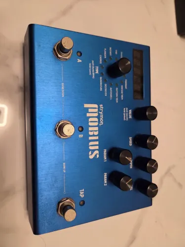 Pedal Strymon Mobius