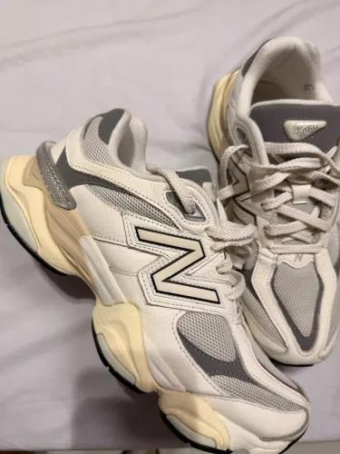 Tênis New Balance 9060