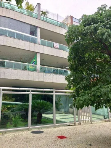 Jardim Oceânico | Apartamento 4 quartos, sendo 4 suites