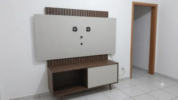 Rack e painel de TV